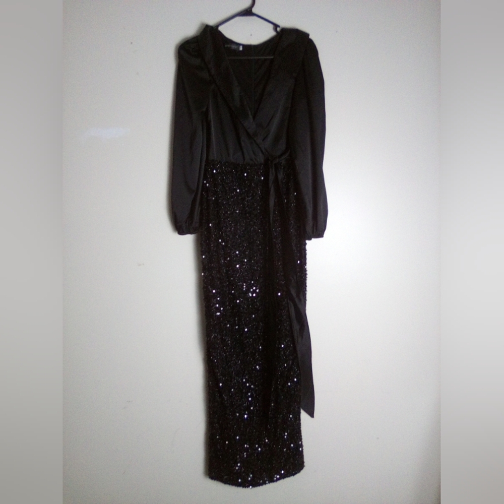 MISS ORD Elegant Black Wrap Dress with Sequin Skirt SIZE SMALL - Picture 3 of 7